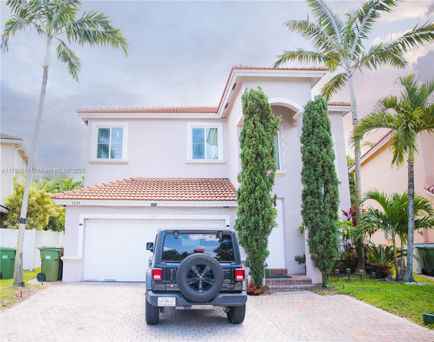 1735 Nw 77th Ave Property Photo