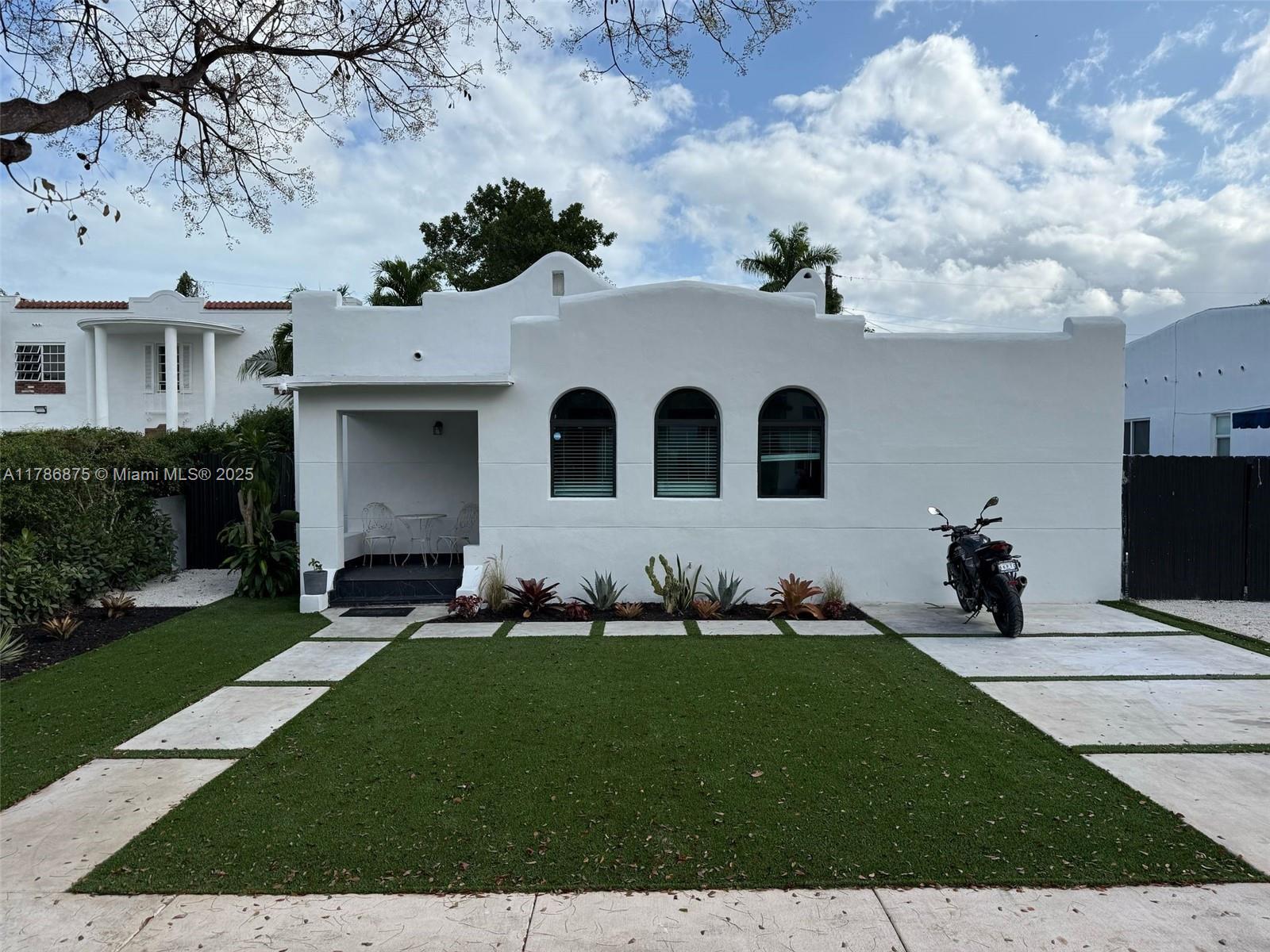 2360 Sw 12th St Property Photo