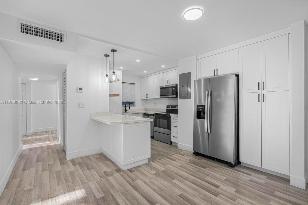 110 Fontainebleau Blvd 202 Property Photo 1
