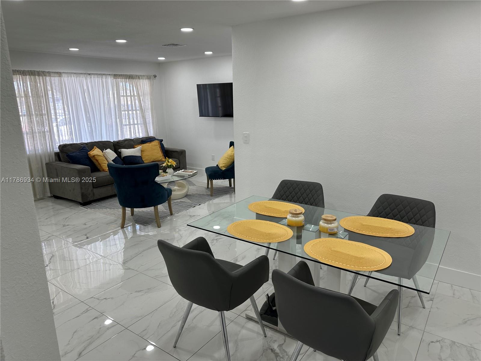 A11786934 Property Photo