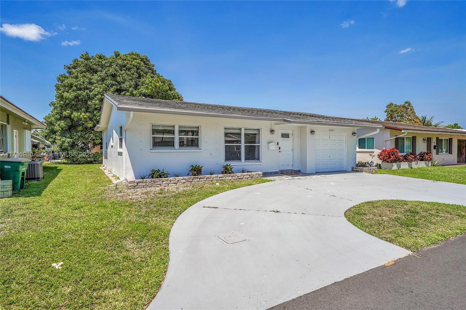 6001 Nw 66th Ter Property Photo