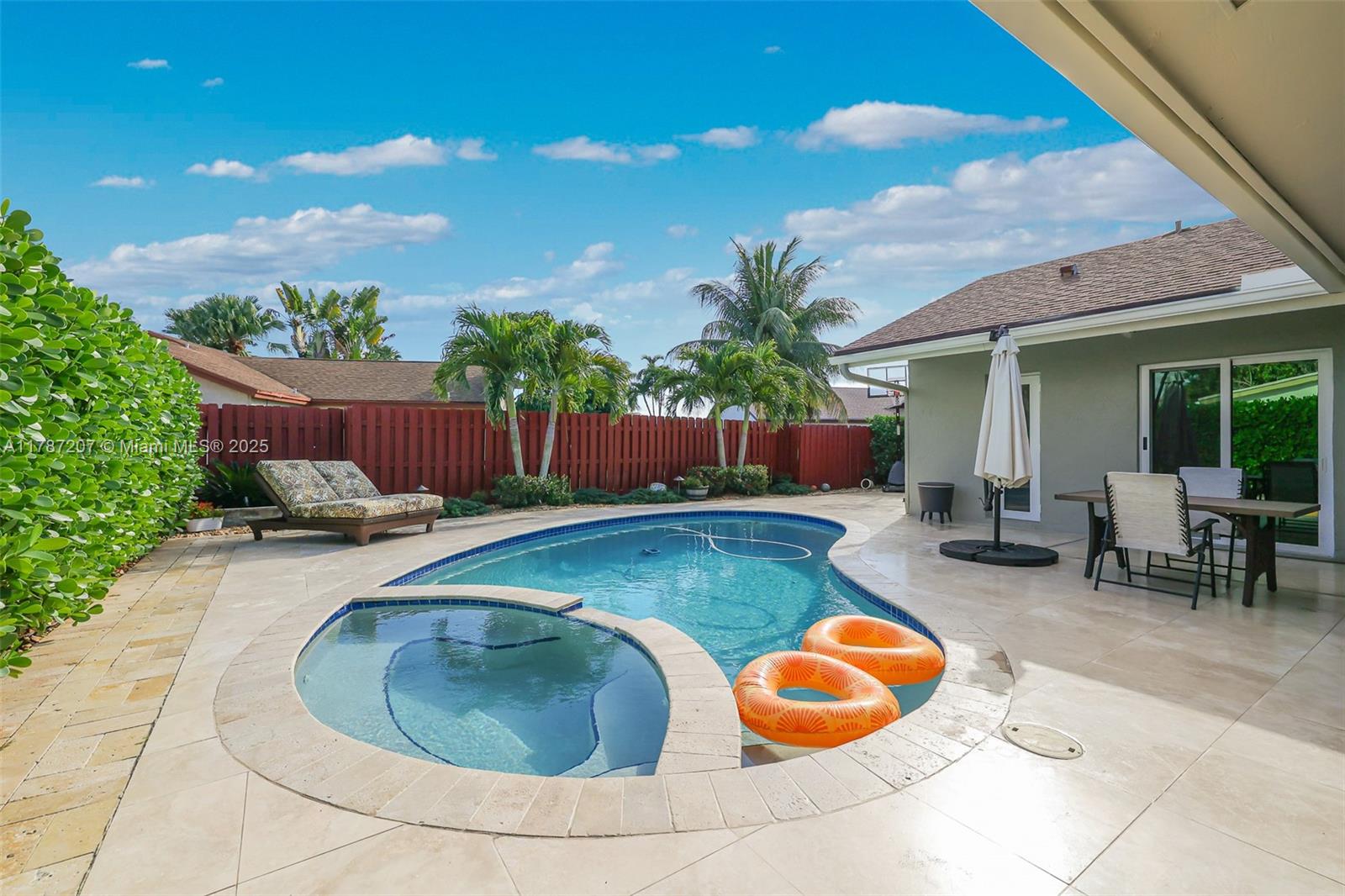 16780 Redwood Way Property Photo