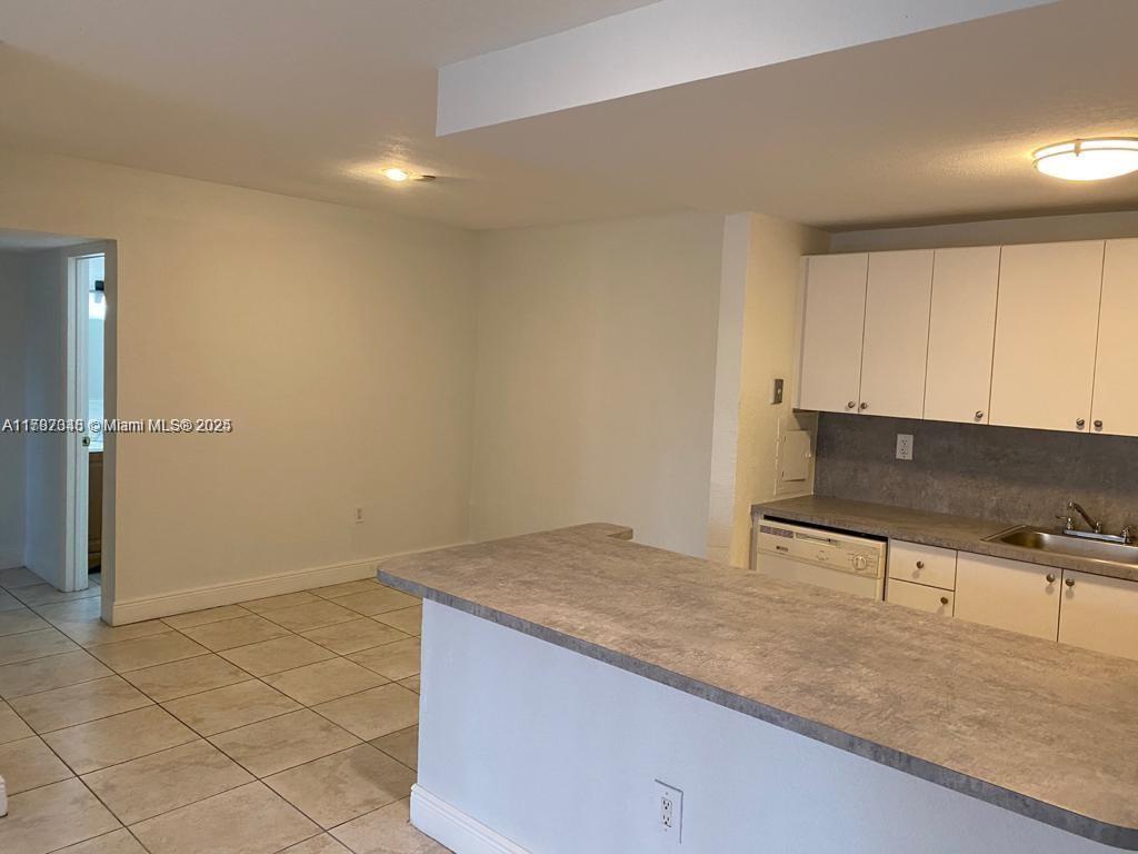 7901 Sw 104th St 214h Property Photo 1