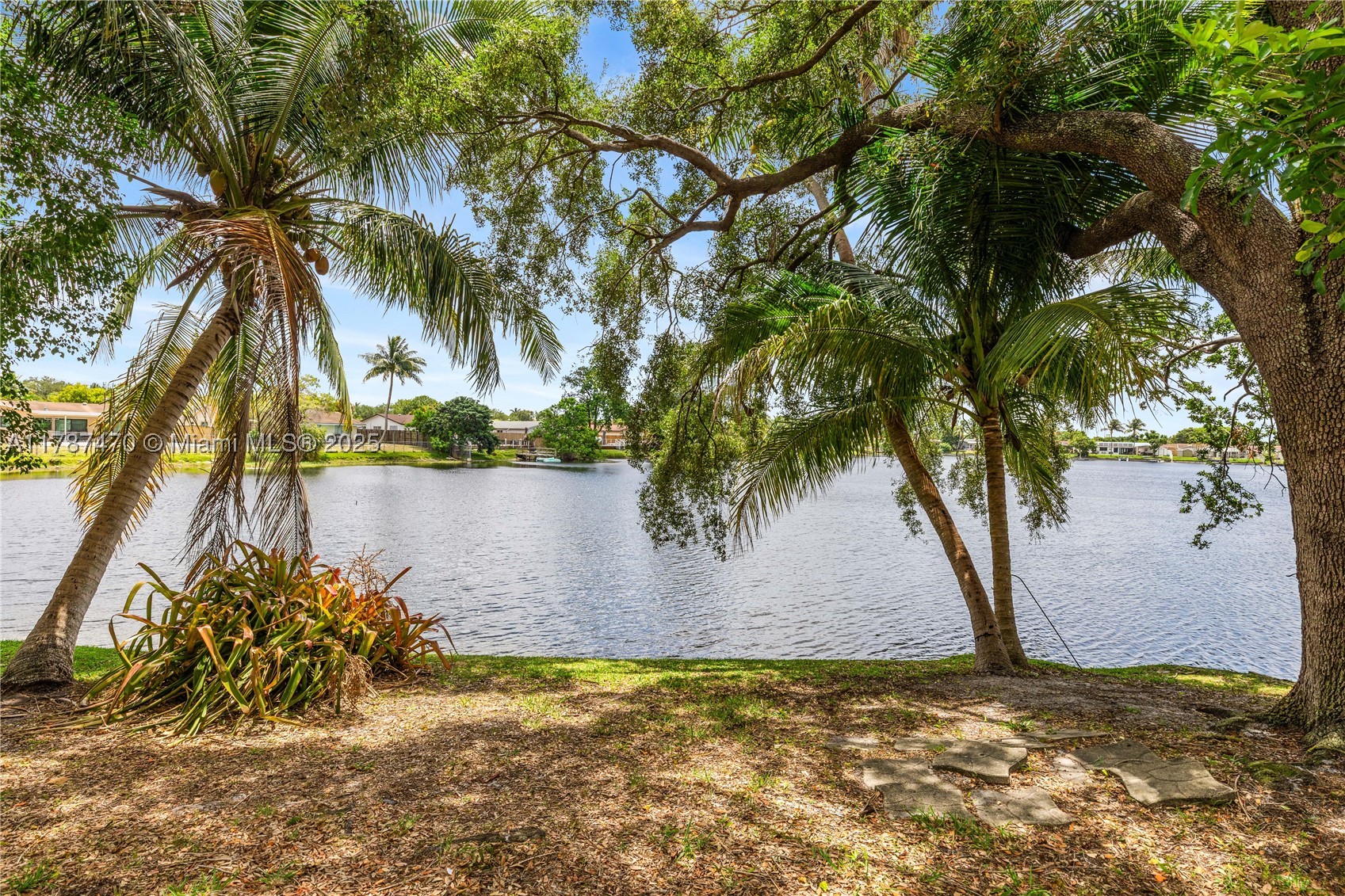 8956 Palm Tree Ln 8956 Property Photo 25