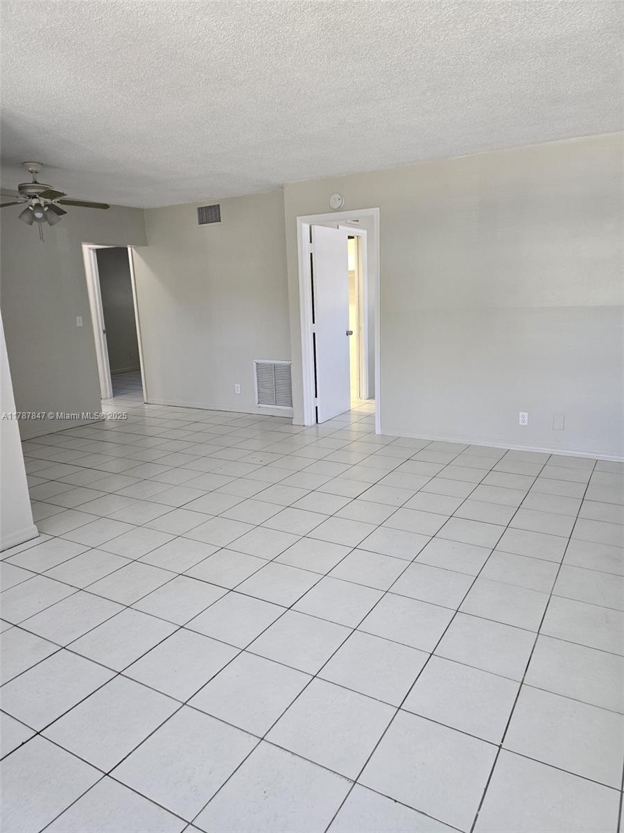 314 S J St 4 Property Photo