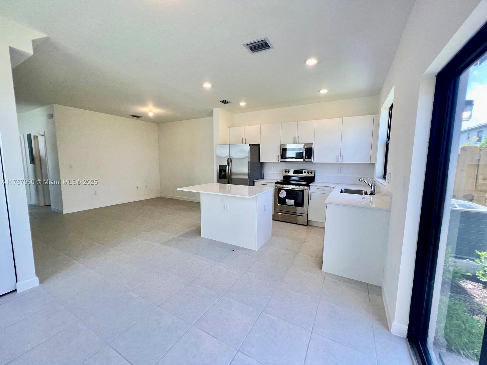 11865 Sw 246th Ter Property Photo 6