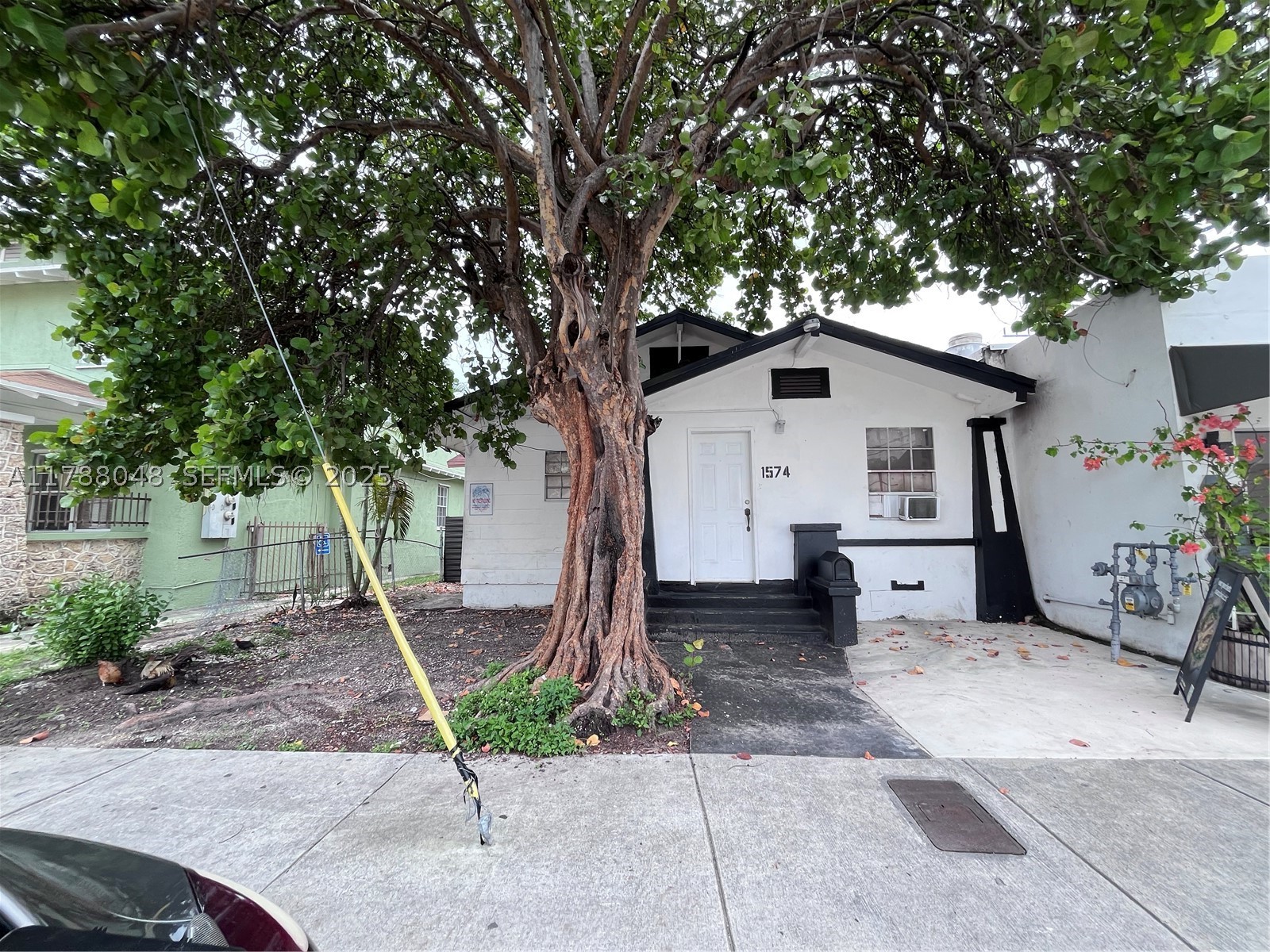 1574 Sw 1st St Property Photo 1