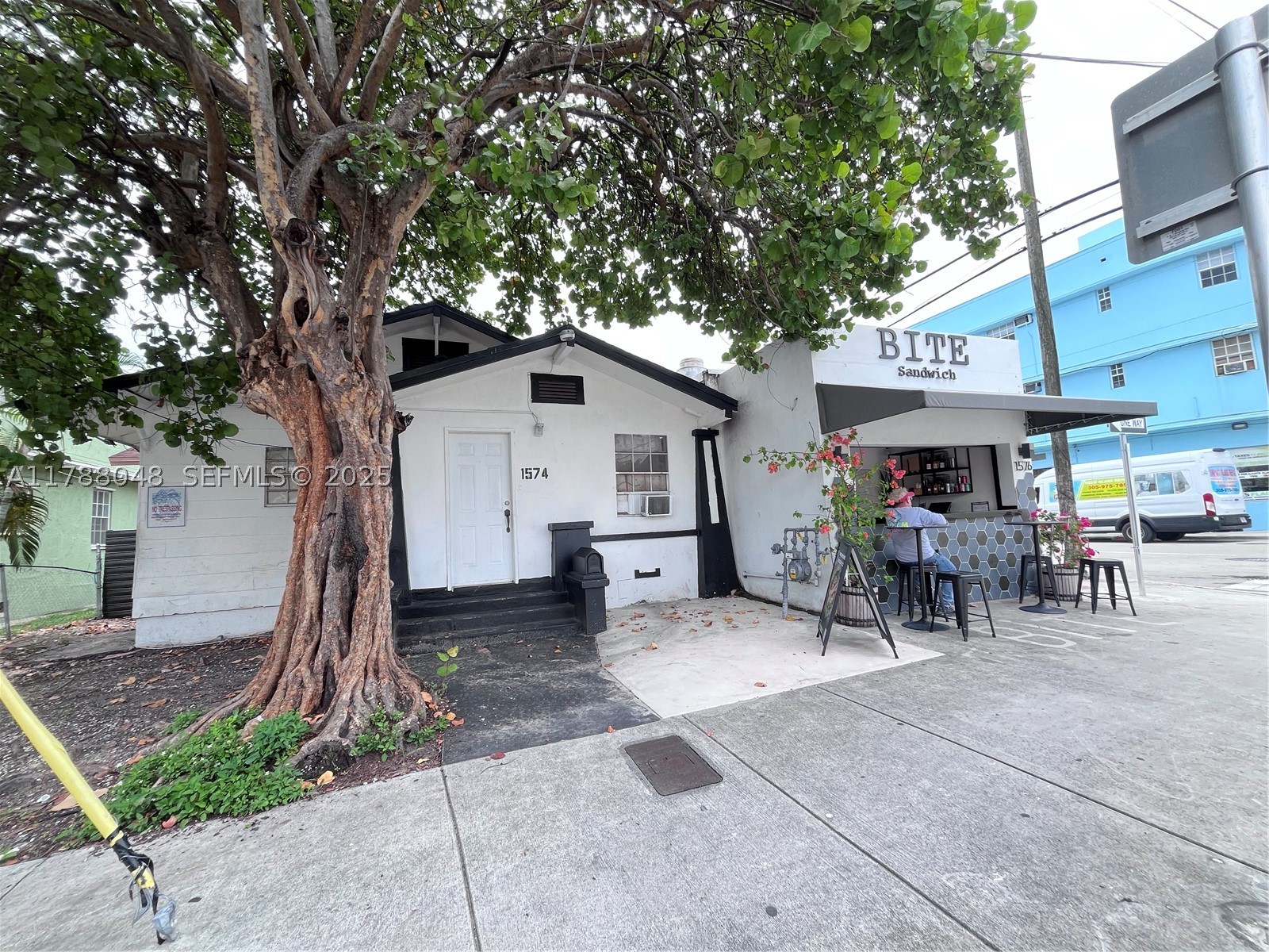 1574 Sw 1st St Property Photo 2