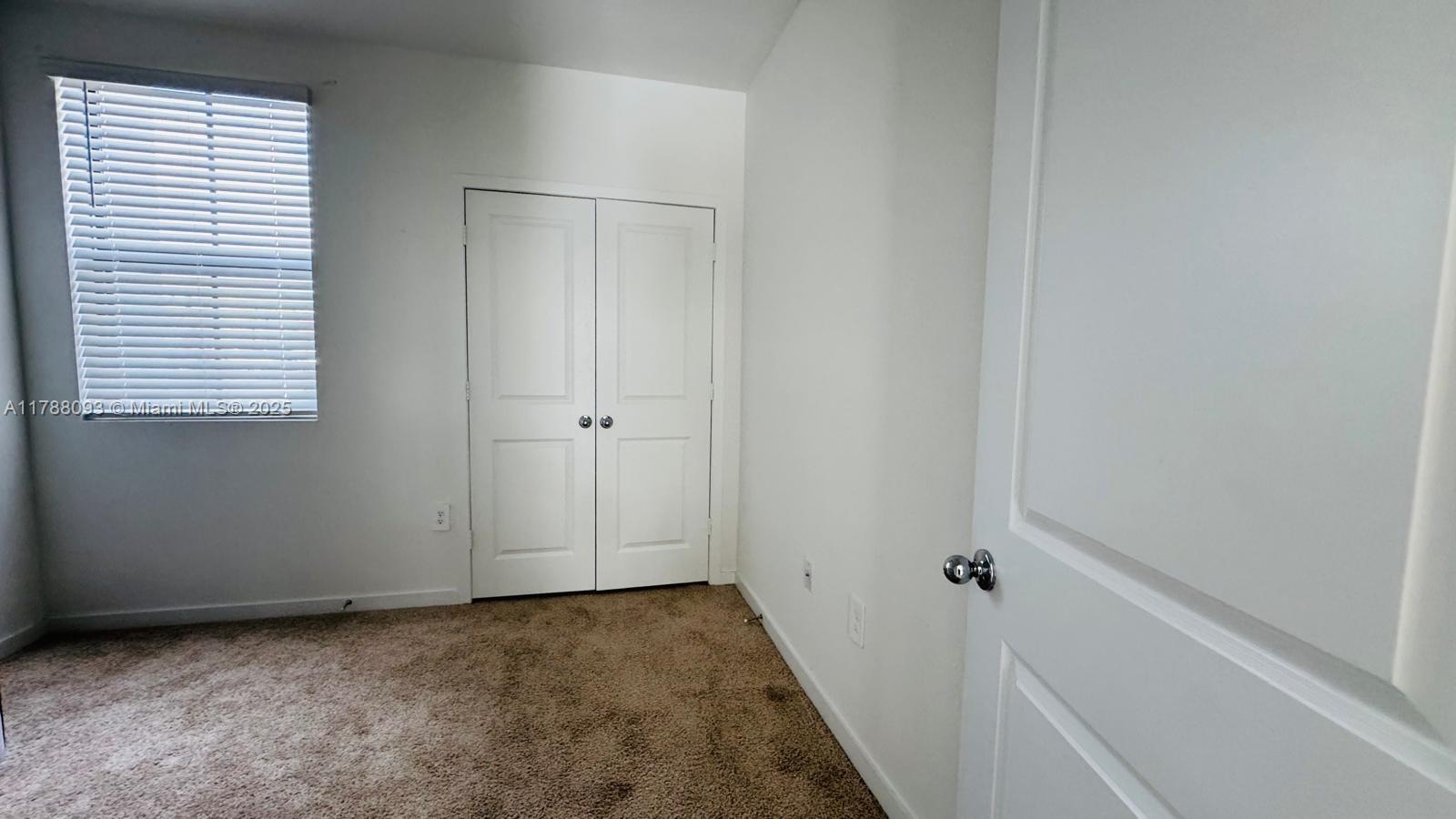1220 Ne 5th Ct Property Photo 12