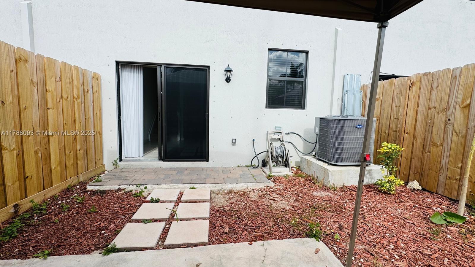 1220 Ne 5th Ct Property Photo 15