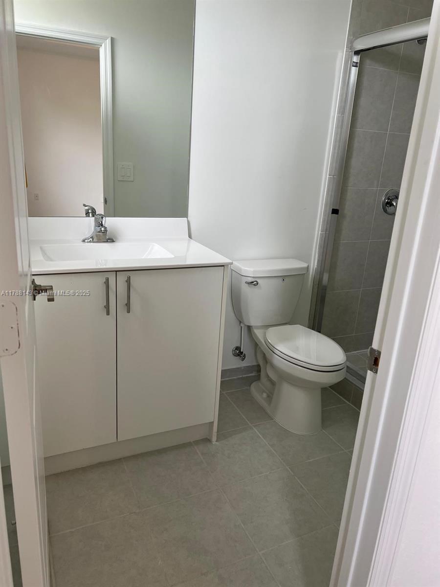 1676 Se 26th Ter Property Photo 17