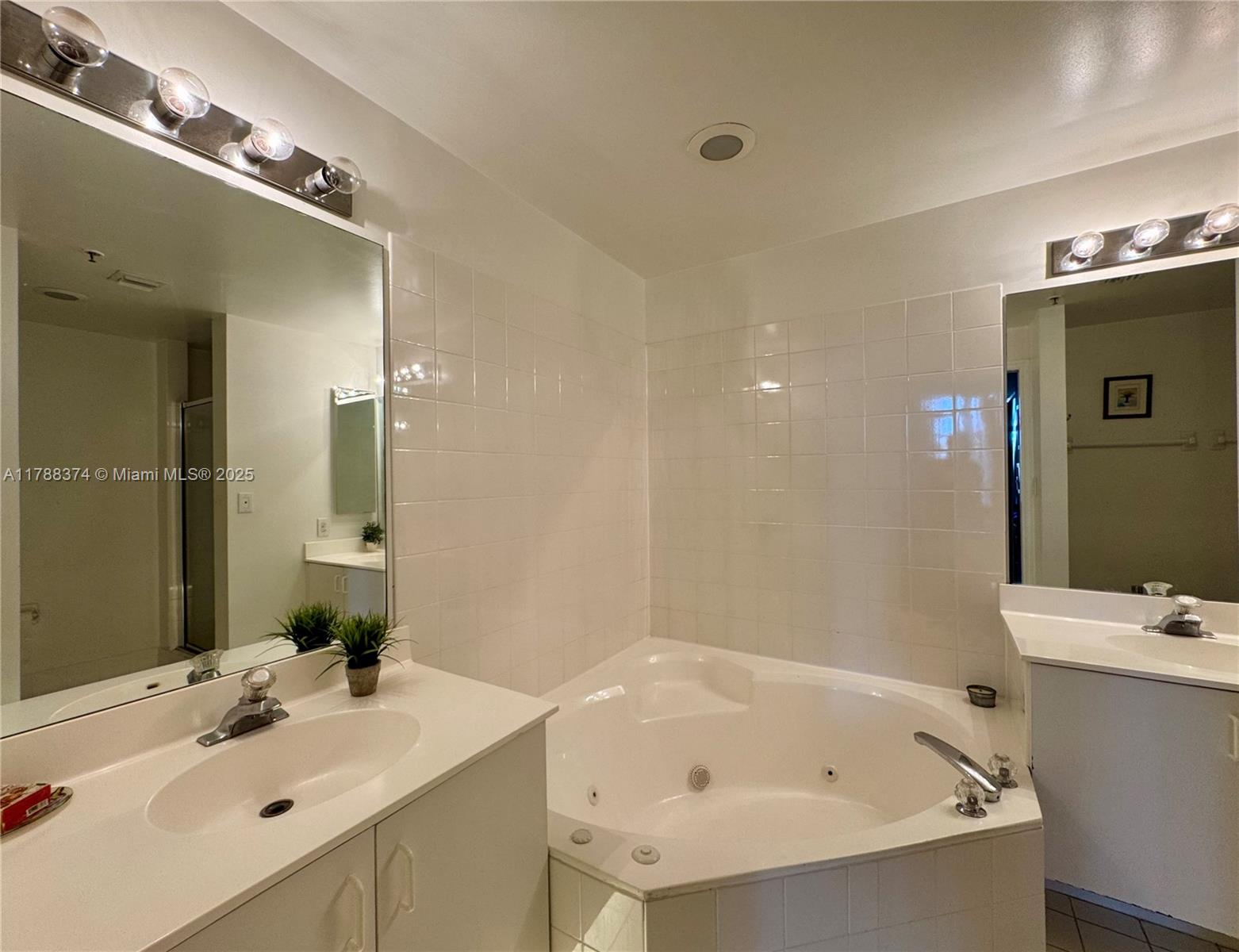 9805 Nw 52nd St 420 Property Photo 17