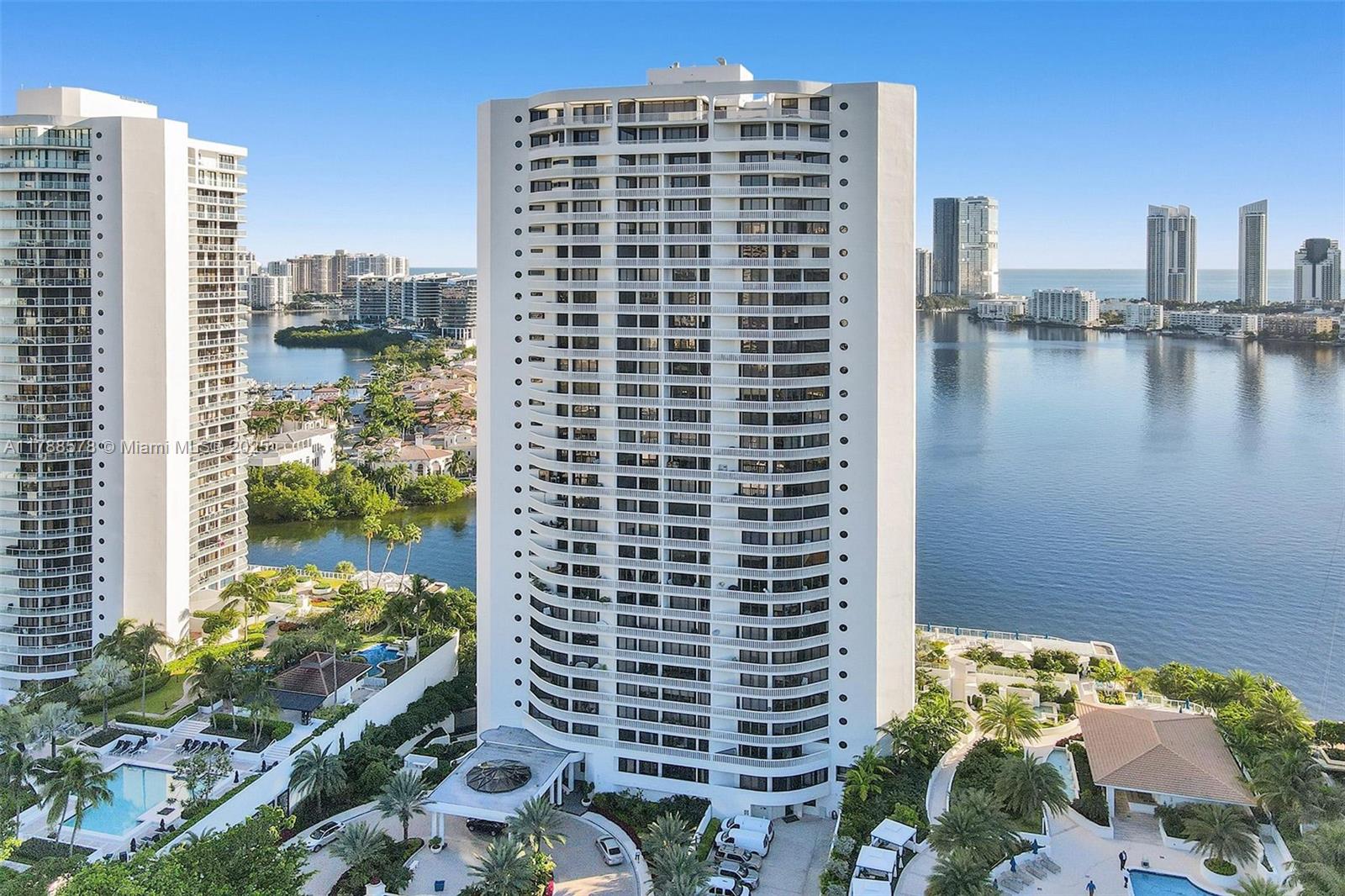 3000 Island Blvd 706 Property Photo