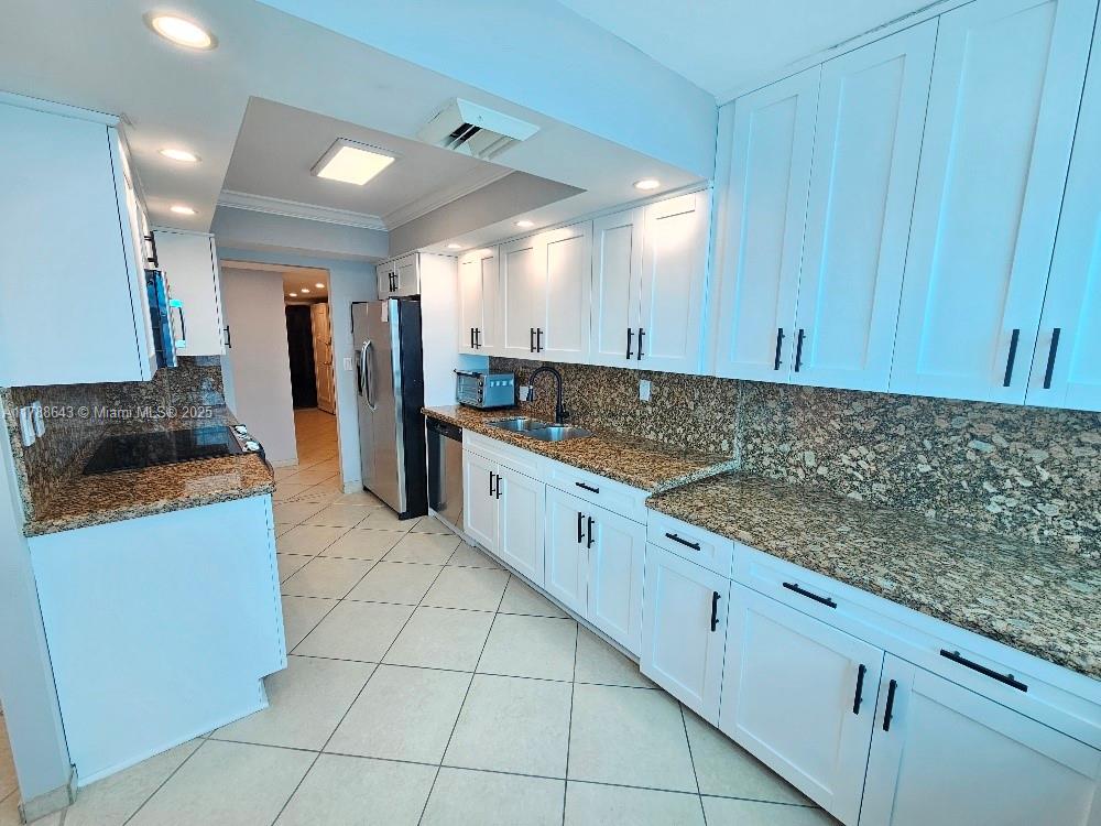18041 Biscayne Blvd 1005 Property Photo