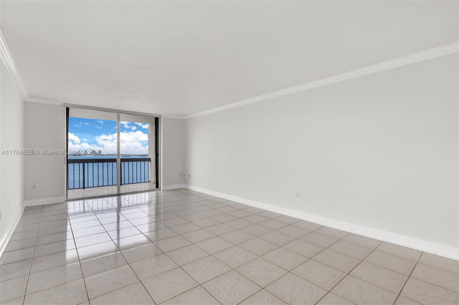 2333 Brickell Ave 1717 Property Photo