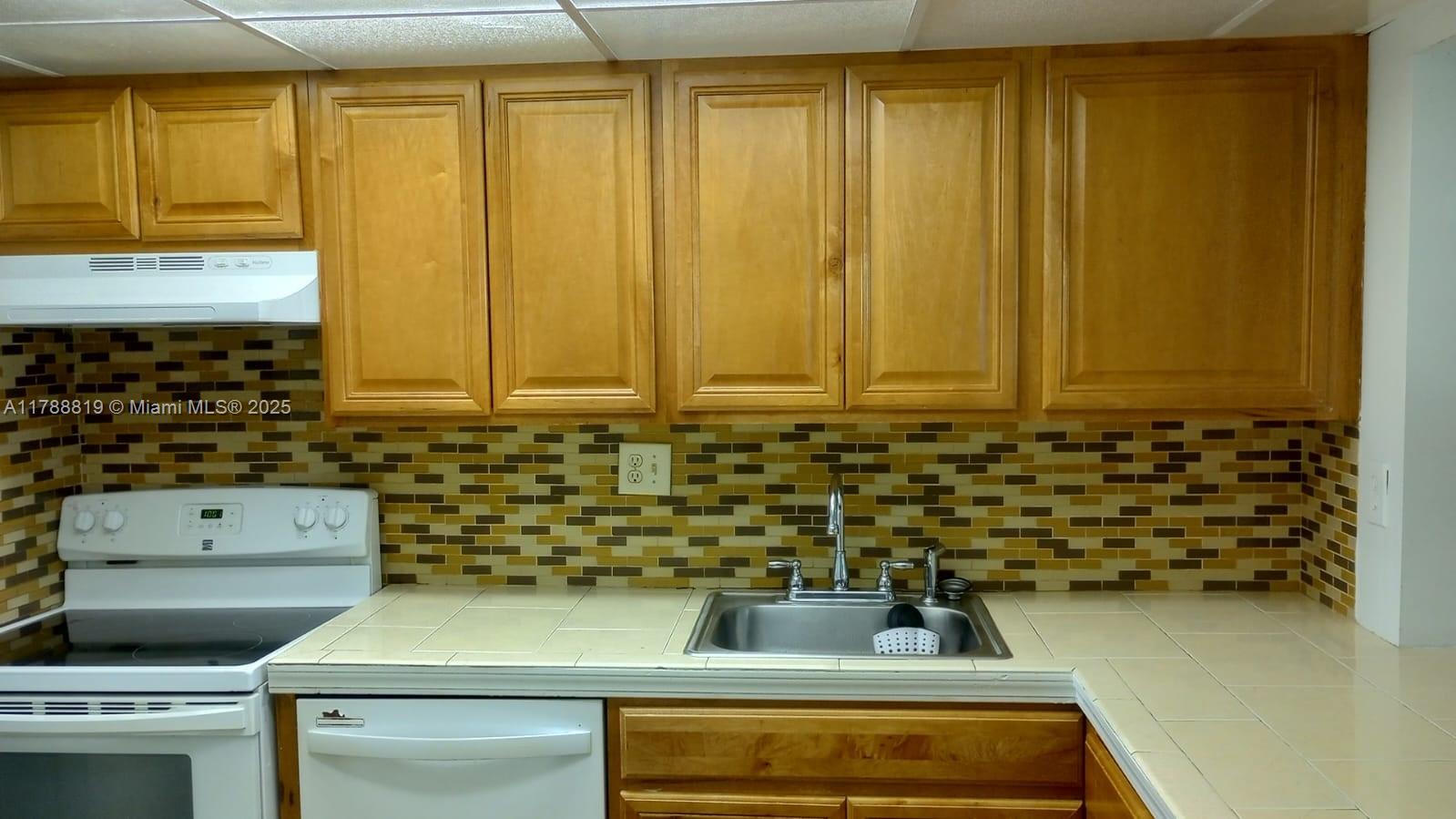 8060 N Colony Cir N 103 Property Photo