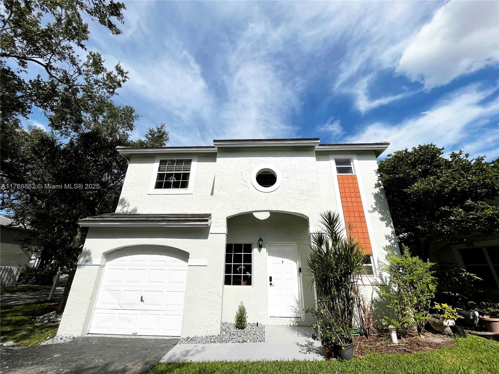 9832 Nw 9th Ct Property Photo