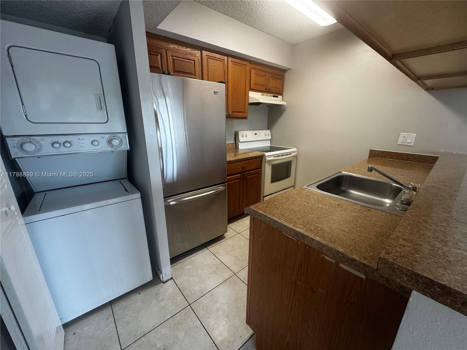 5686 Rock Island Rd 137 Property Photo