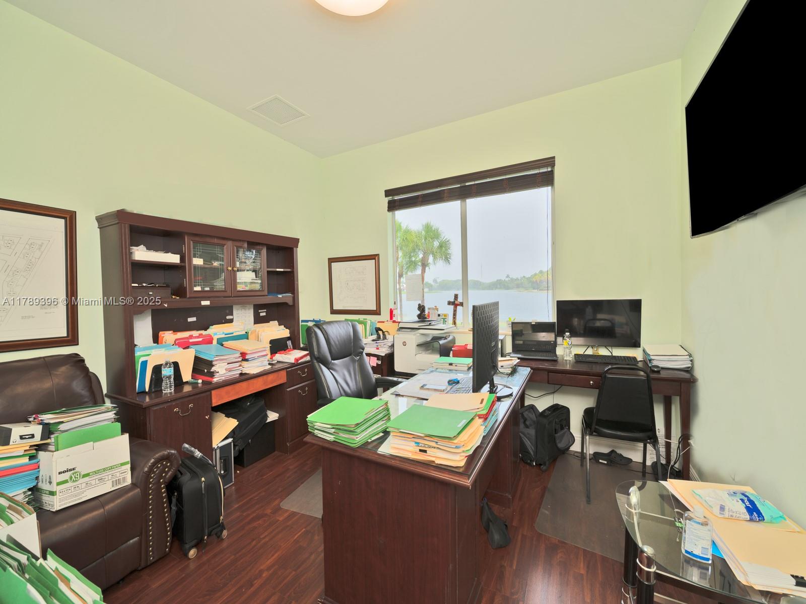 Property Photo 40