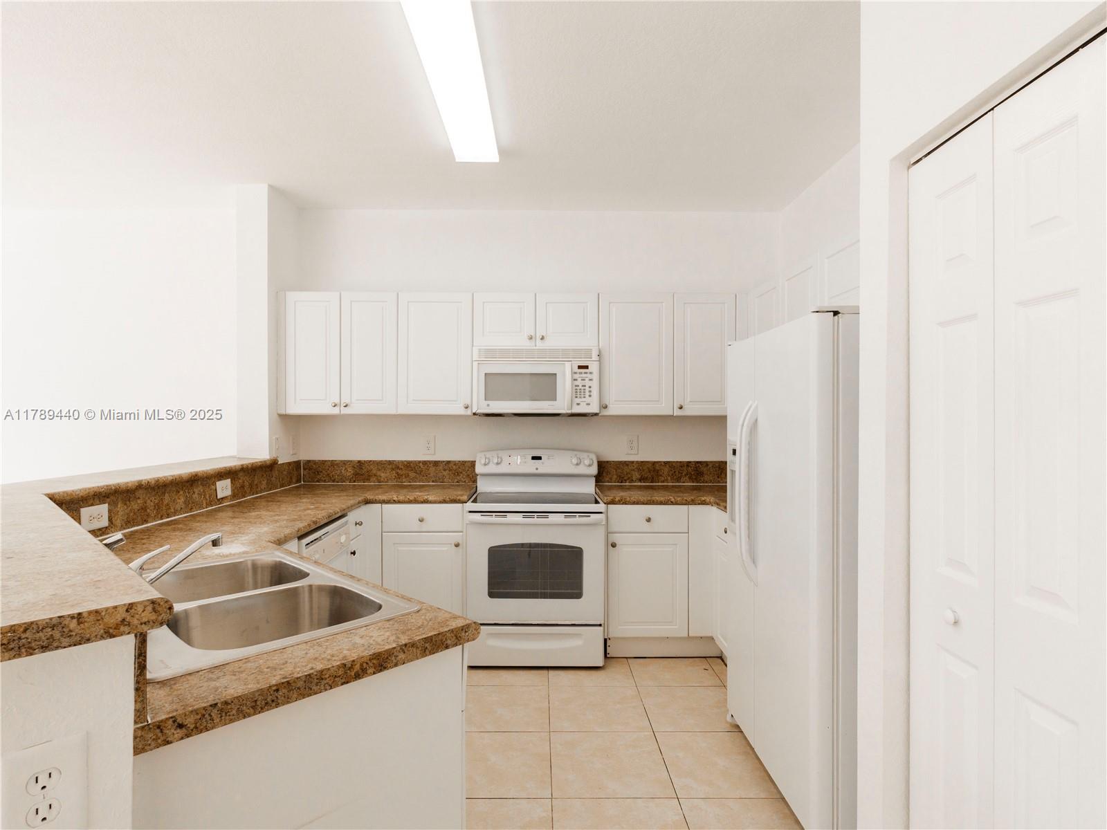 11382 Sw 236th St Property Photo 12