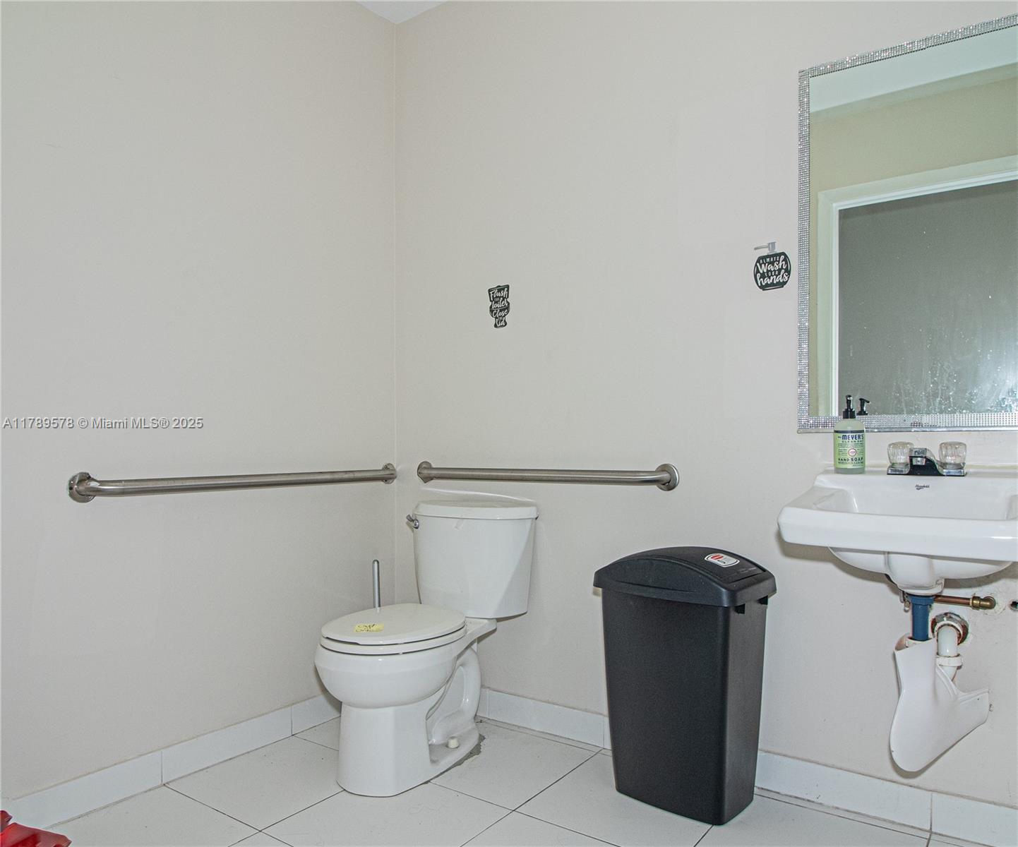 5580 W 16th Ave Property Photo 7