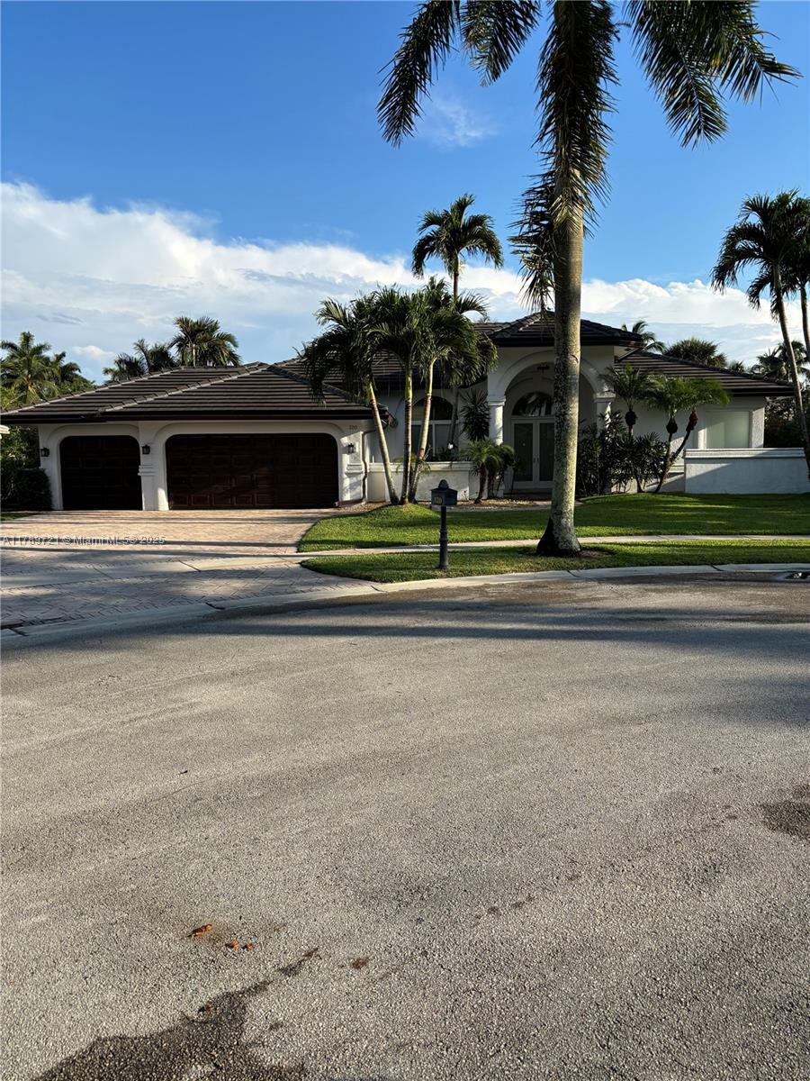 320 Windmill Palm Ave Property Photo