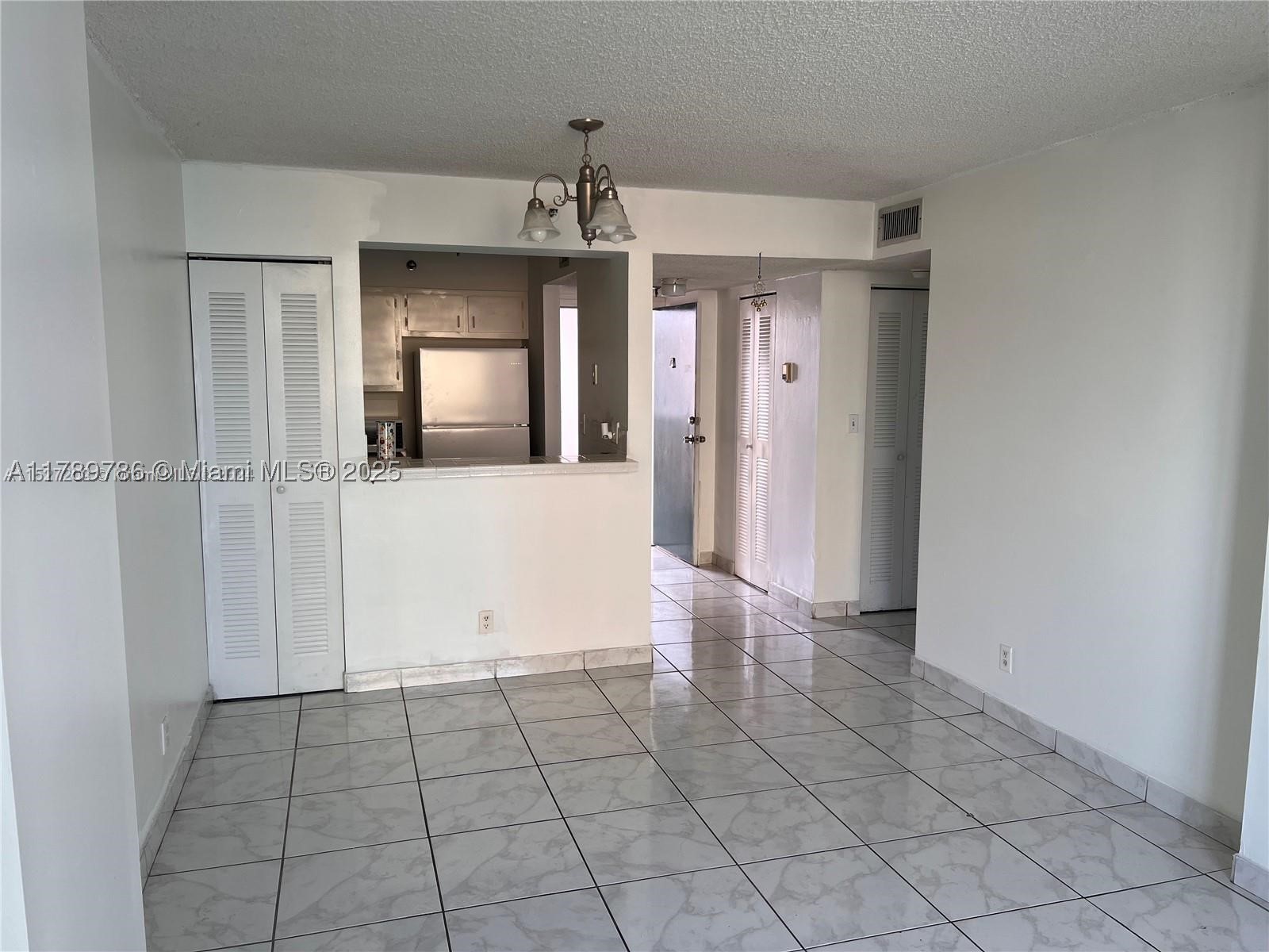 546 Sw 1st St 611 Property Photo 7