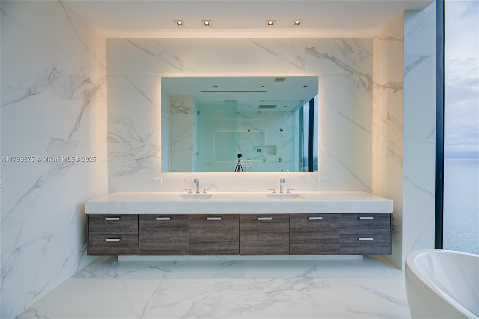 17141 Collins Ave 4501 Property Photo 9