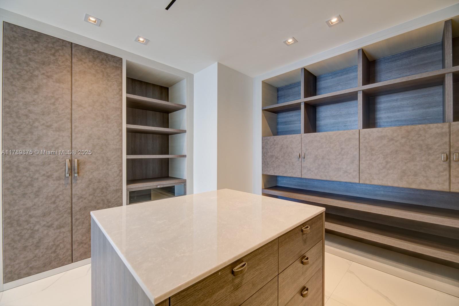 17141 Collins Ave 4501 Property Photo 19