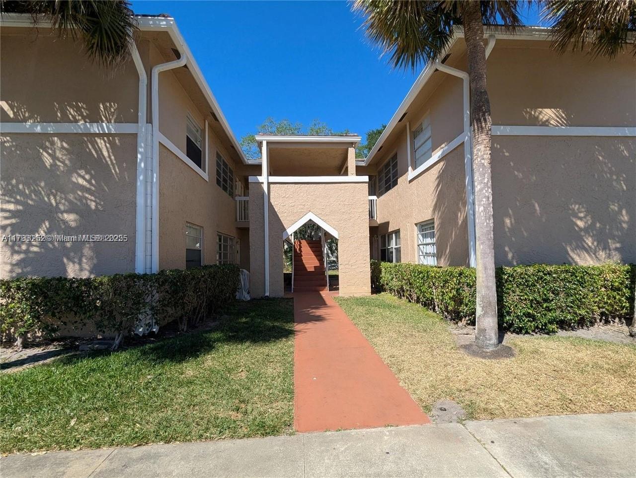 10136 Twin Lakes Dr 12-f Property Photo