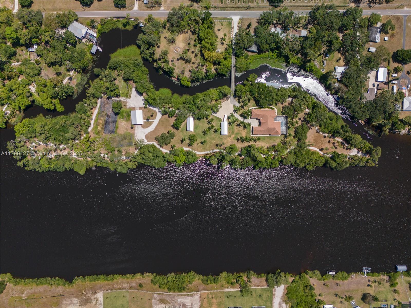 La Belle Real Estate Listings Main Image