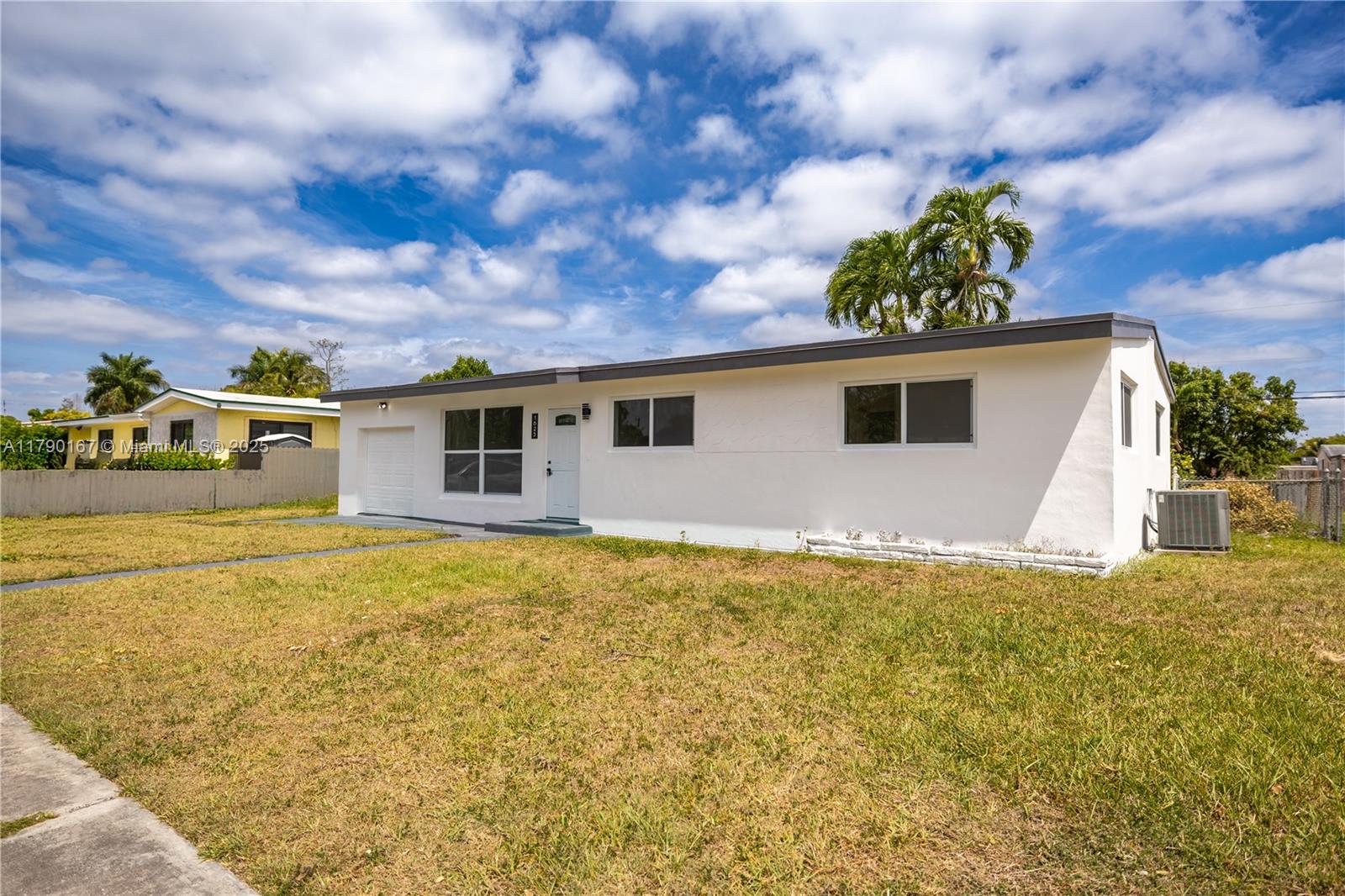 1625 Nw 9th Ct Property Photo 2