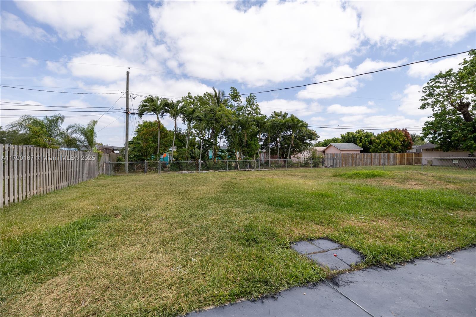 1625 Nw 9th Ct Property Photo 19