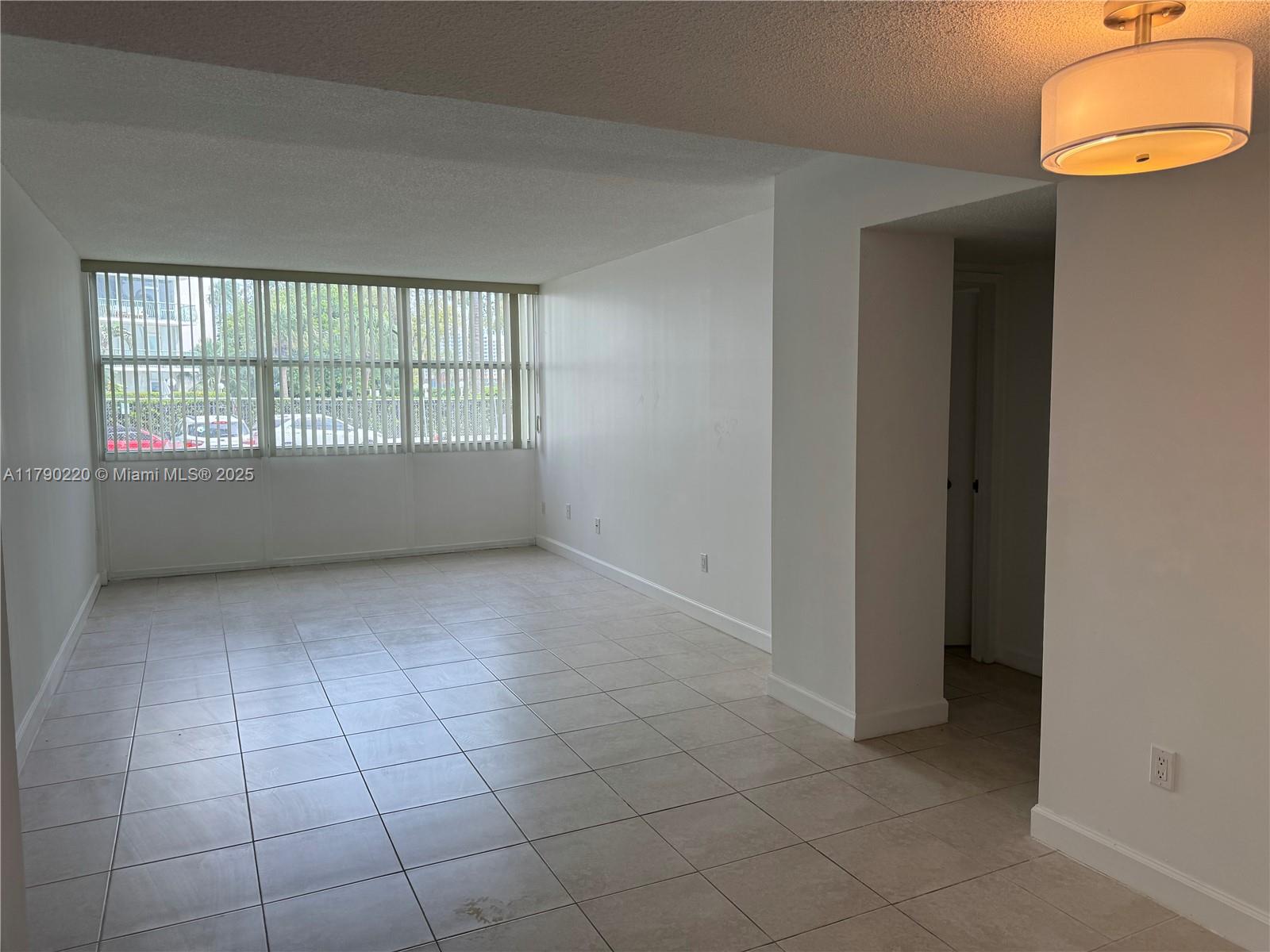 1420 Brickell Bay Dr 103a1 Property Photo 8