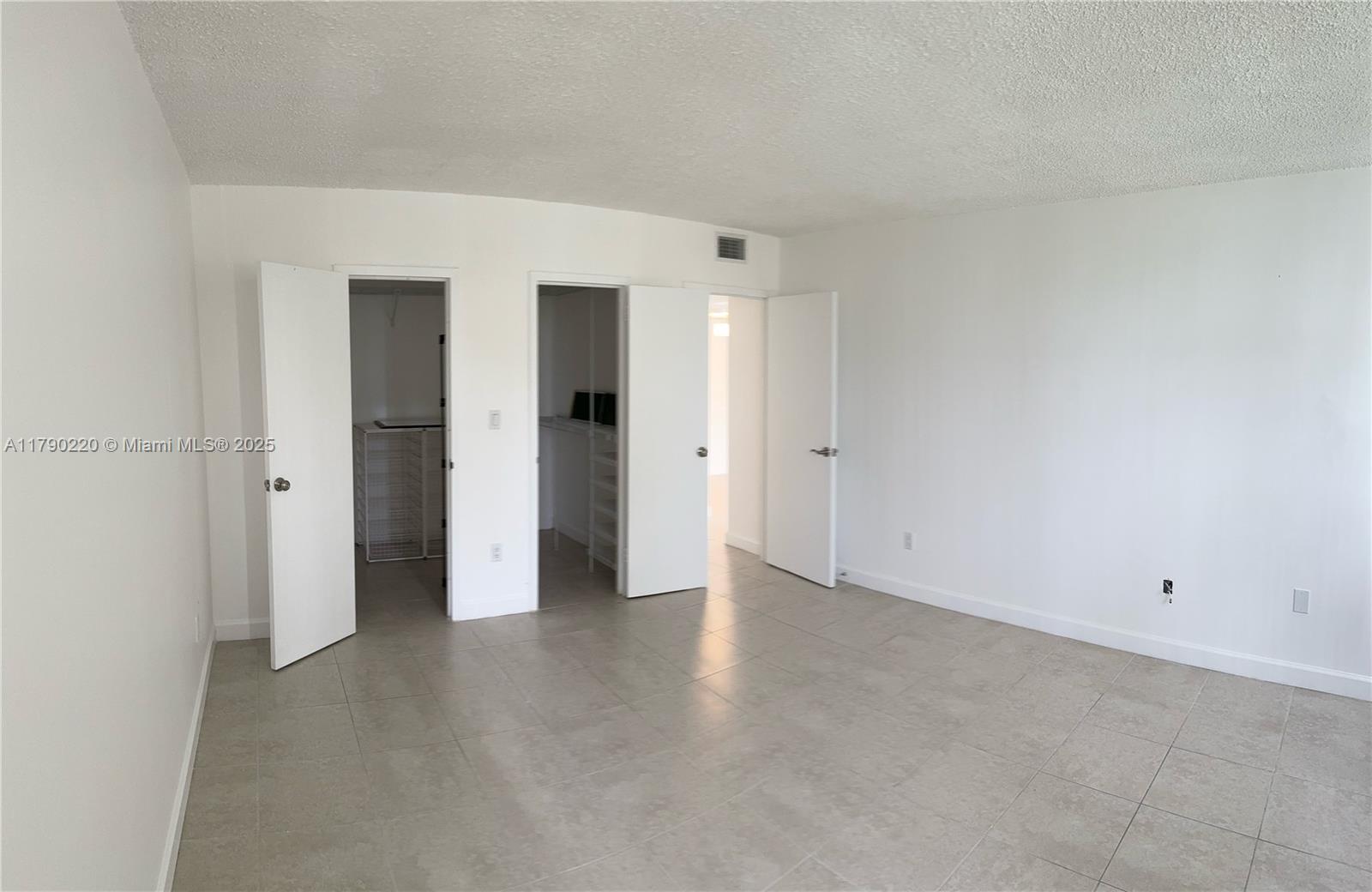 1420 Brickell Bay Dr 103a1 Property Photo 13