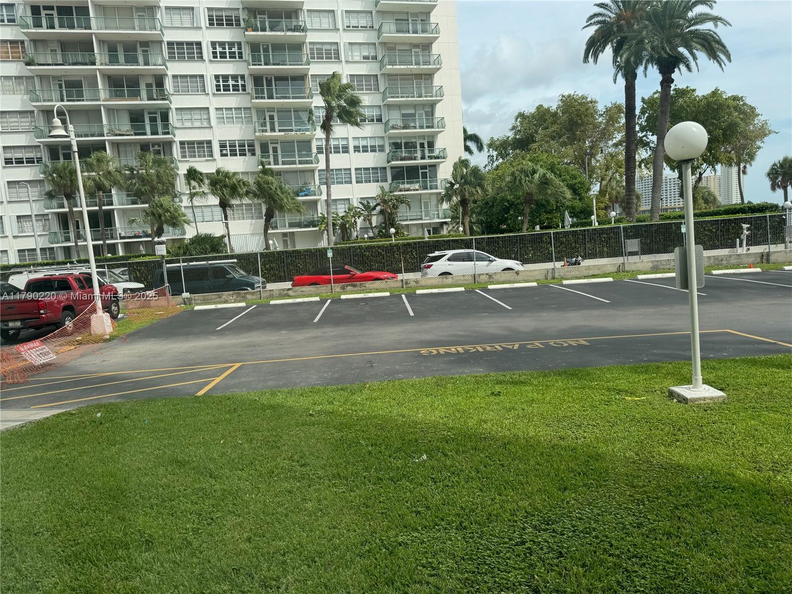1420 Brickell Bay Dr 103a1 Property Photo 18