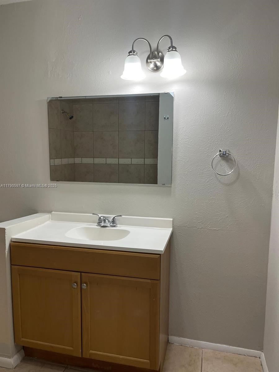 4002 Dolomite A Property Photo 11