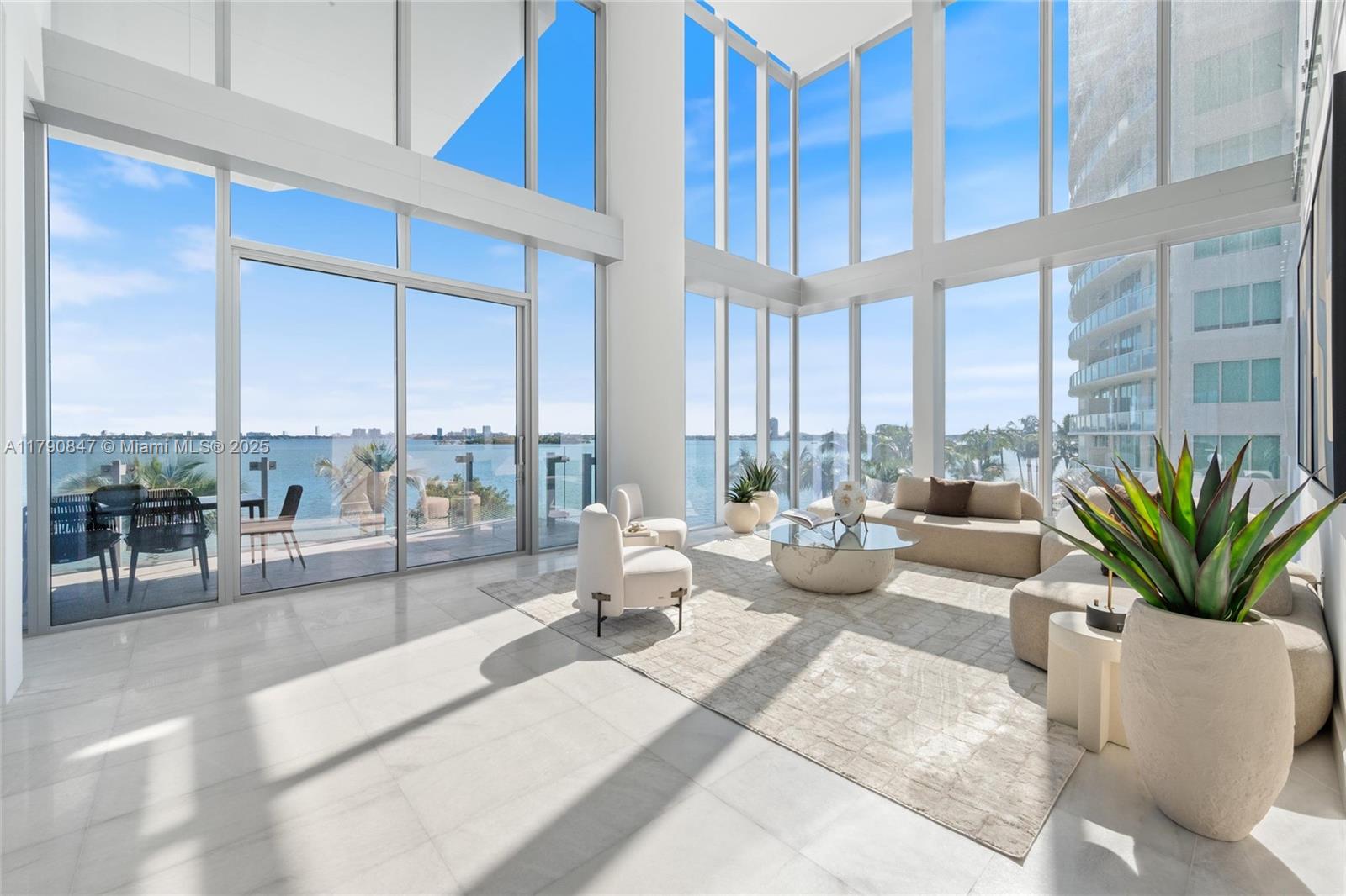 700 NE 26th Ter TH-403 Property Photo 1