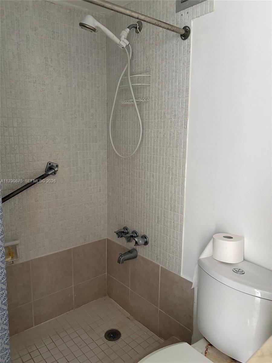 701 Three Islands Blvd 409 Property Photo 8