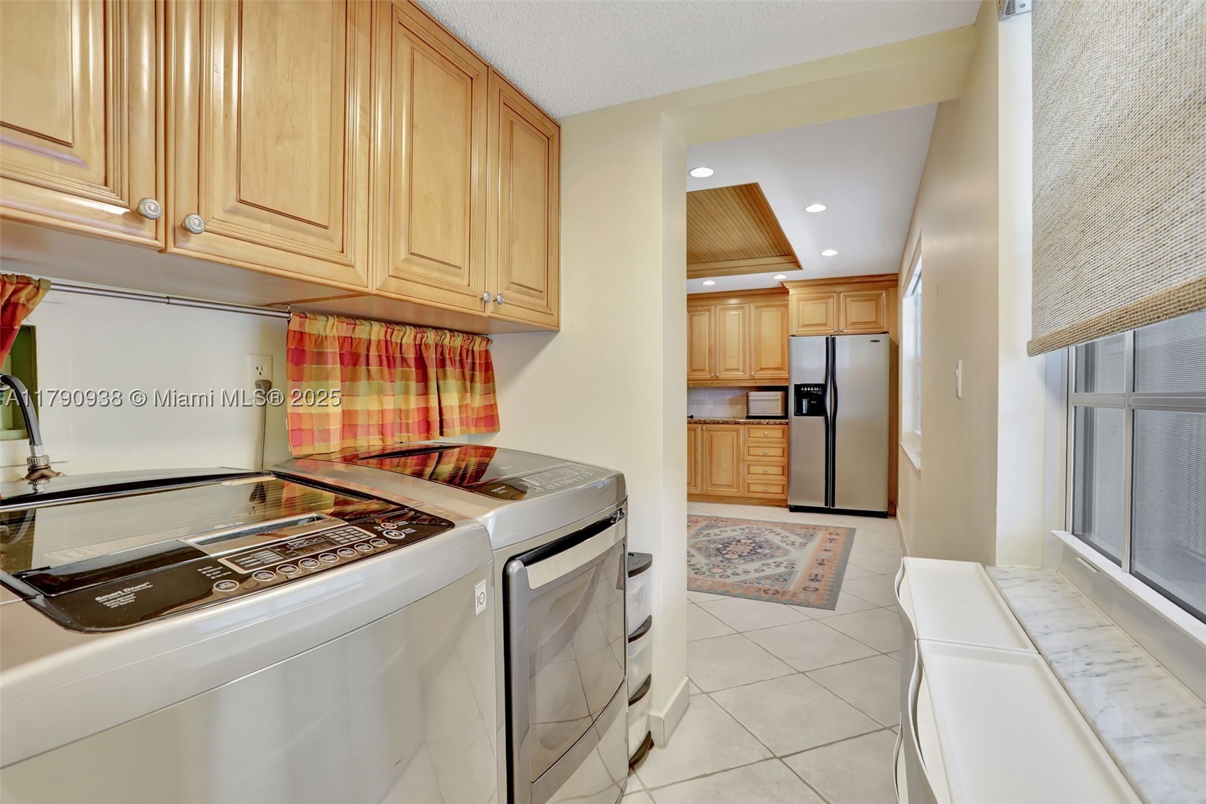 4020 W Palm Aire Dr 204 Property Photo 4