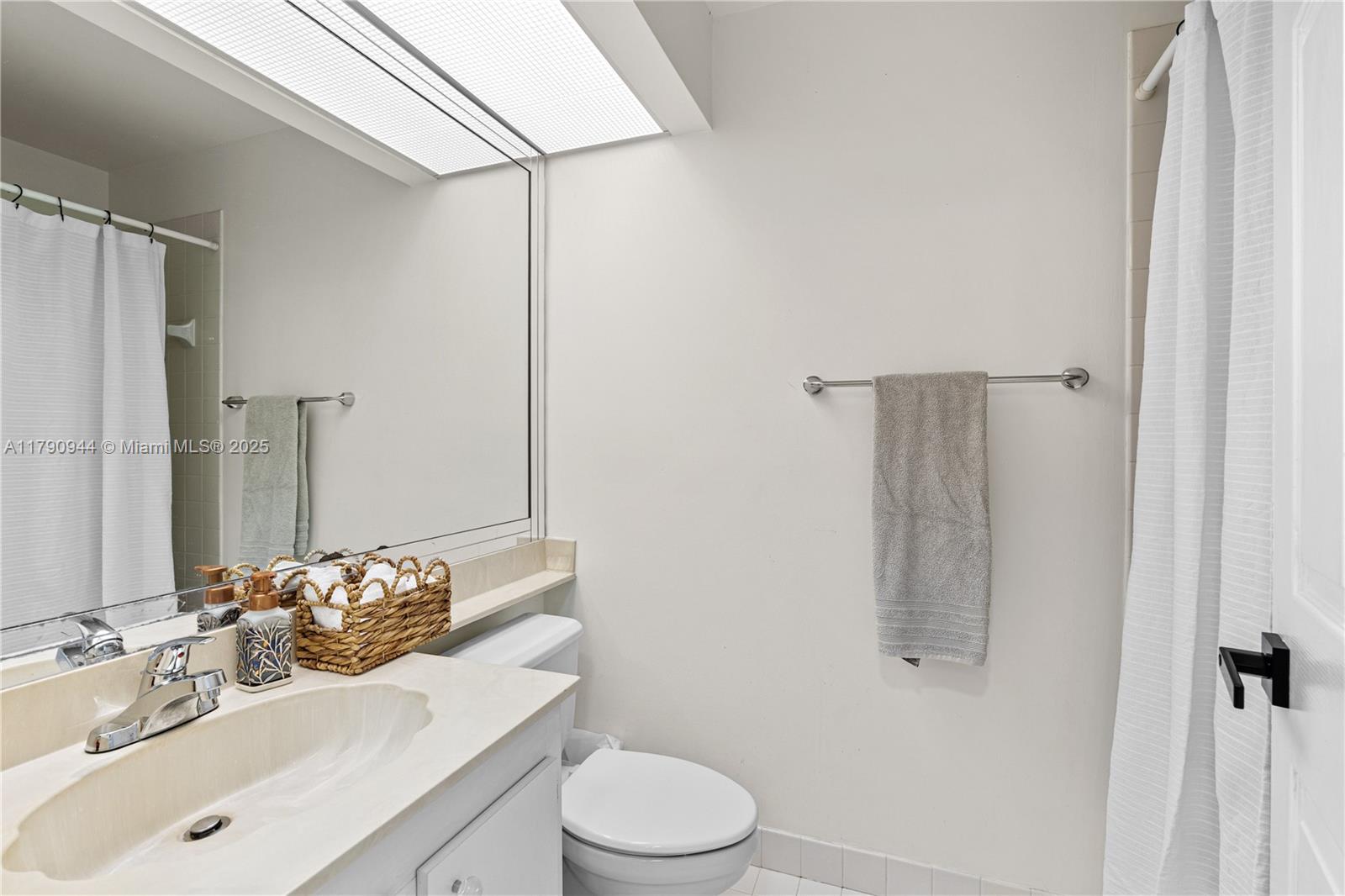2215 Se 7th Pl Property Photo 15