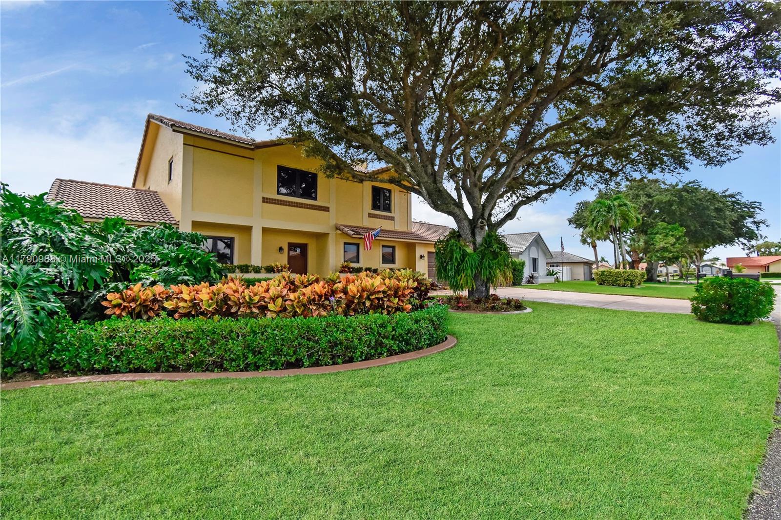 14950 Featherstone Way Property Photo