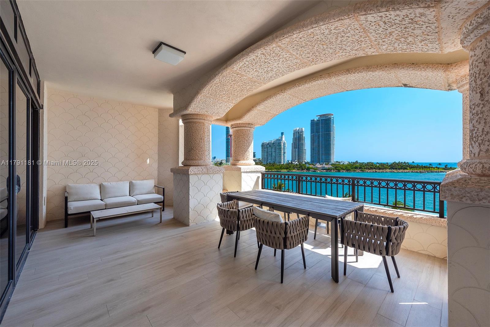 7055 Fisher Island Dr 7055 Property Photo 9