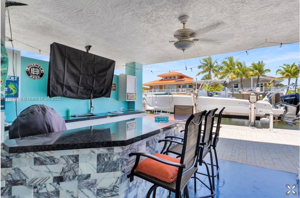 26 Corrine Pl Property Photo 10