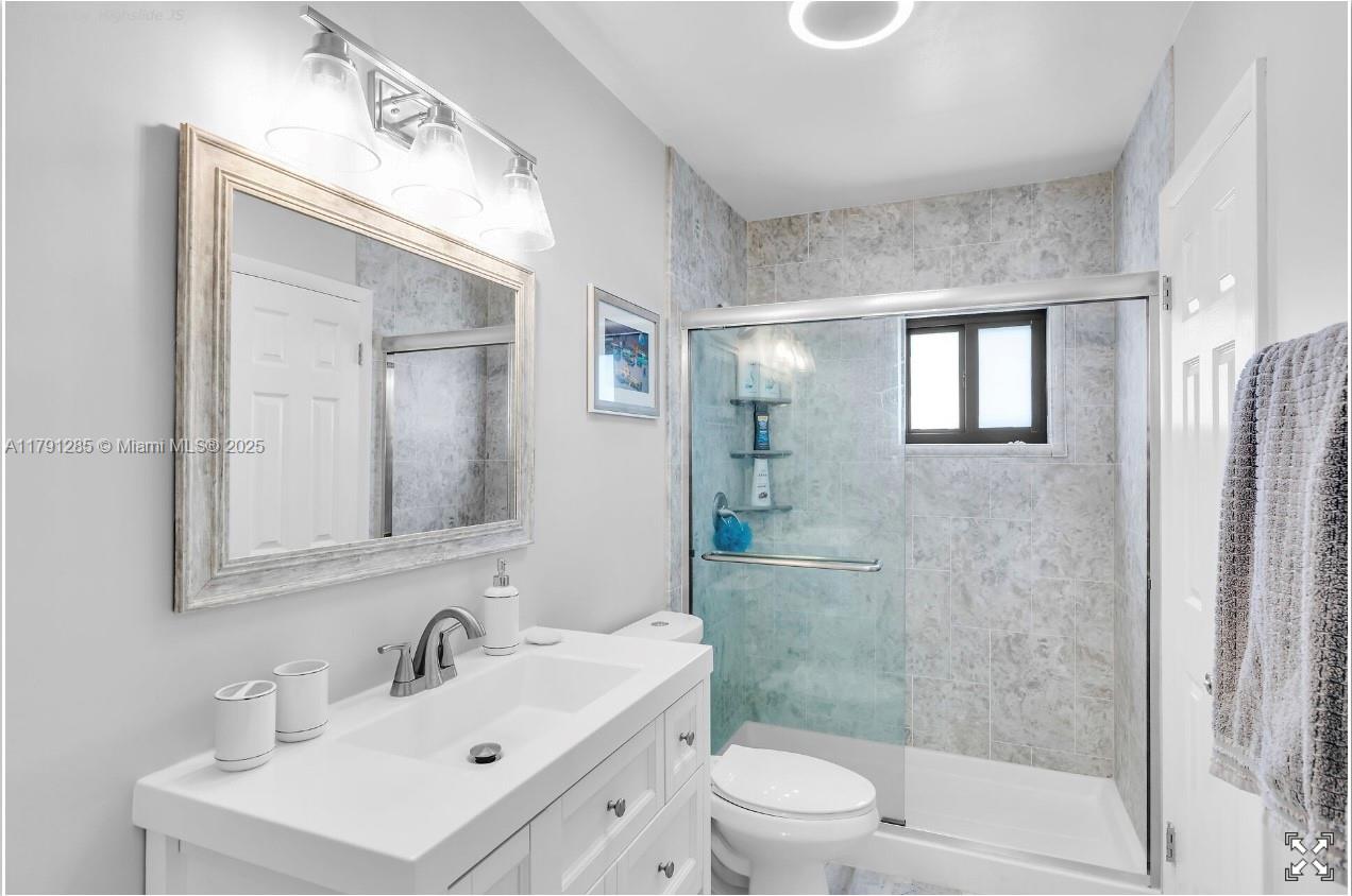 26 Corrine Pl Property Photo 15