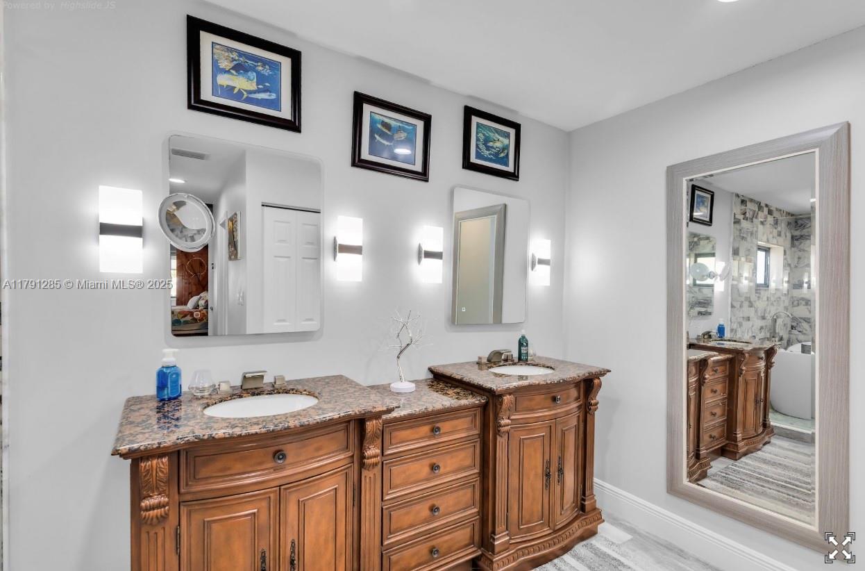 26 Corrine Pl Property Photo 17