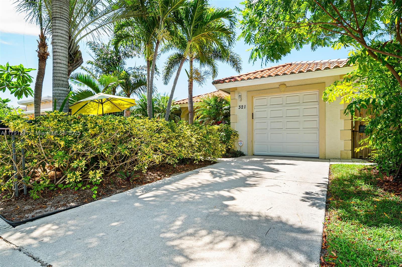 Lake Worth Community Middle Real Estate Listings Main Image