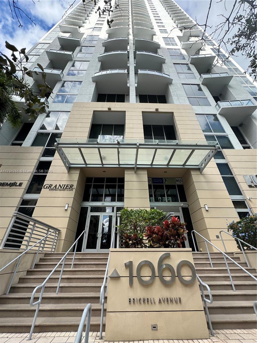 1060 Brickell Ave 3205 Property Photo