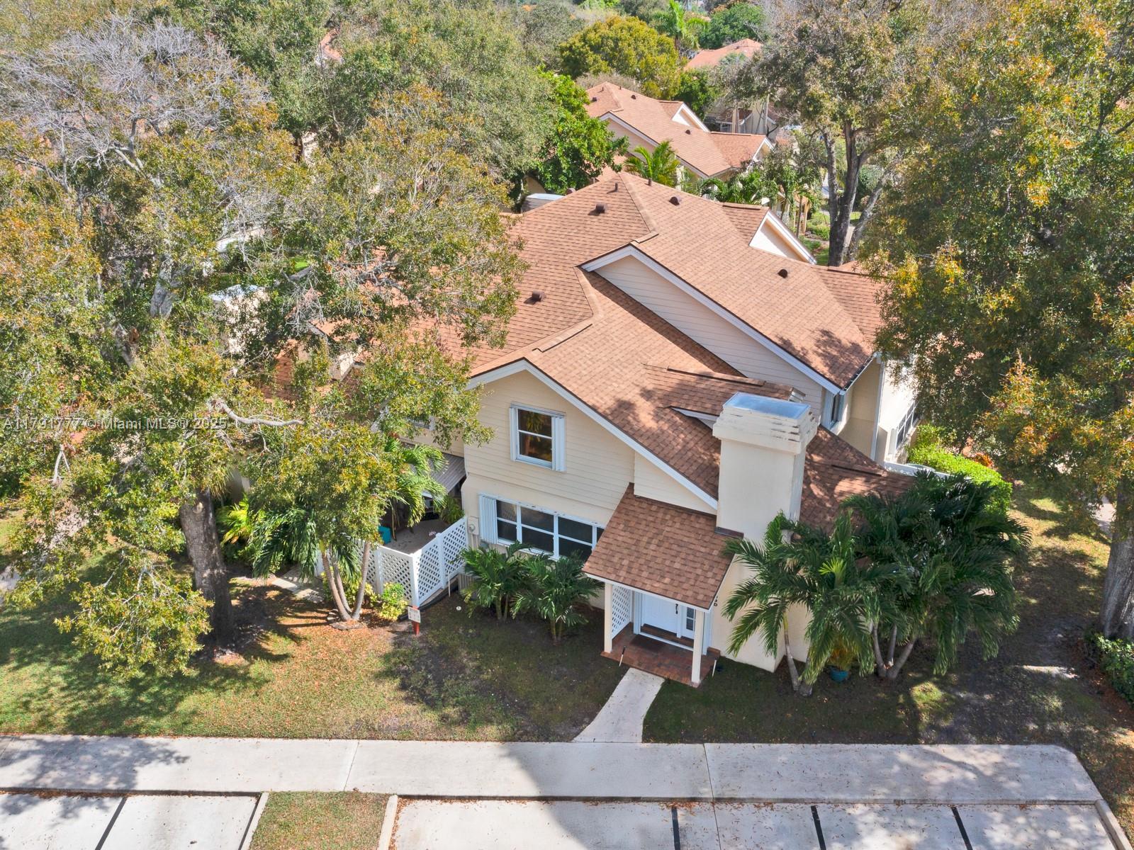8109 Oakton Ct 9d Property Photo 1