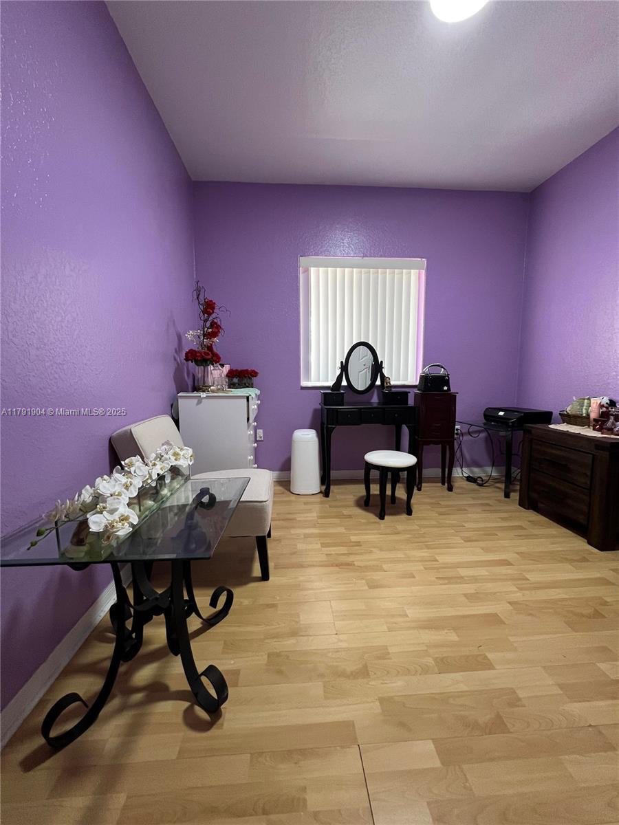 715 Se 12th Ter Property Photo 10